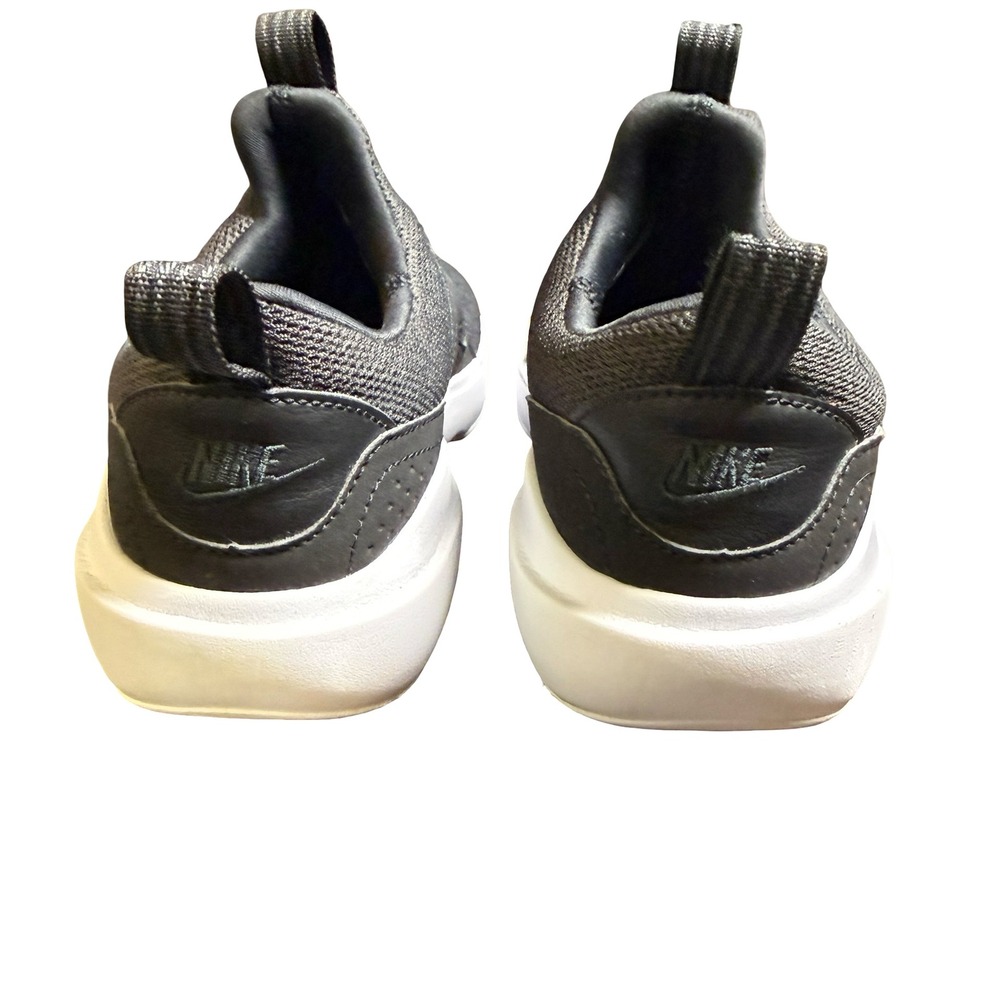 Nike WearAllDay Slip-On Womens 8 Black White Running Shoes AD Comfort Laceless - Picture 2 of 9